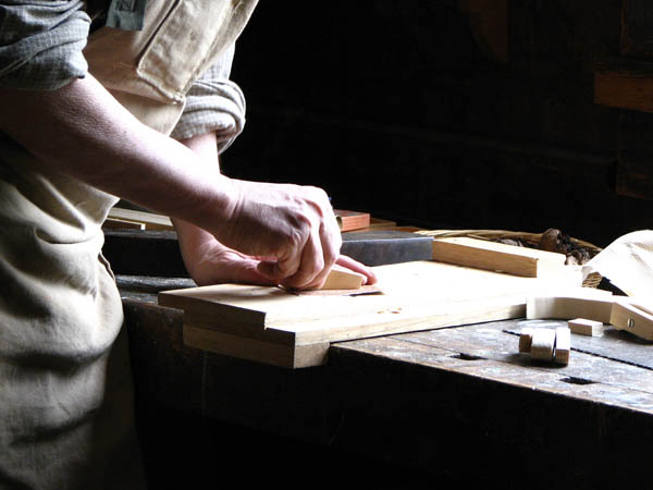Nacemos de la influencia y formación  heredada en el sector de la <strong>carpintería de madera y ebanistería  en Pradell de la Teixeta.</strong>